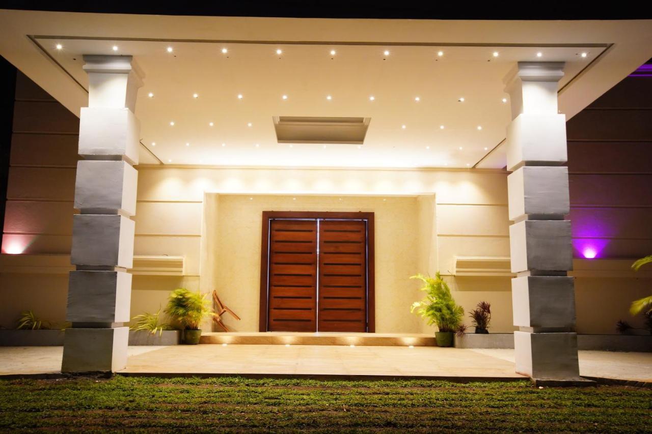 Jade Green Hotel Hambantota Exterior foto