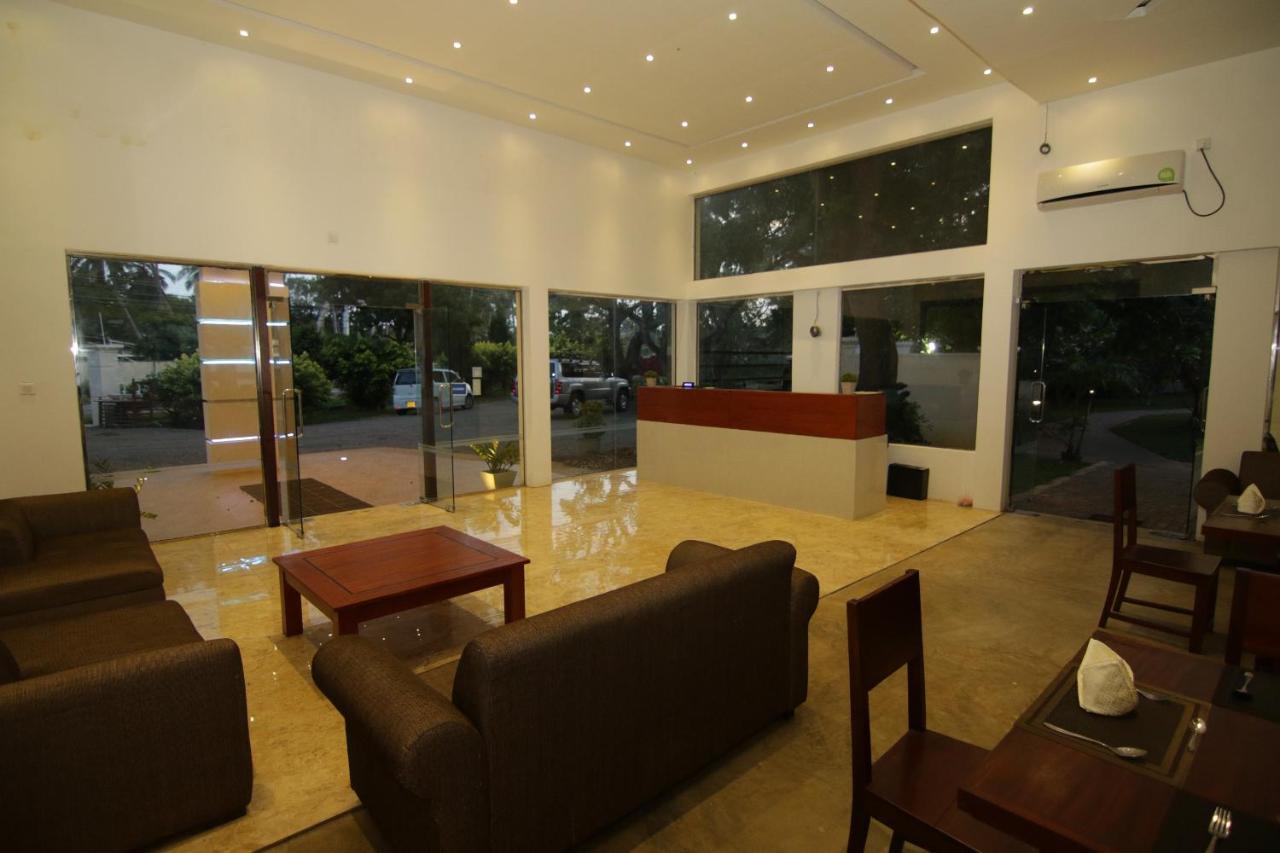 Jade Green Hotel Hambantota Exterior foto