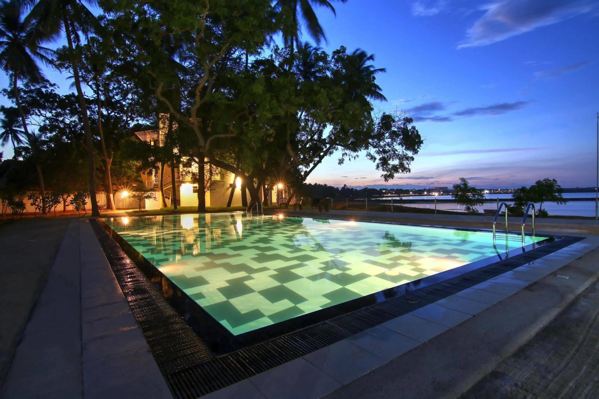 Jade Green Hotel Hambantota Exterior foto
